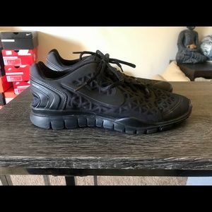 WMNS NIKE FREE (all black)